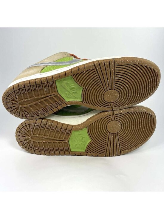 Athletic_Shoes
